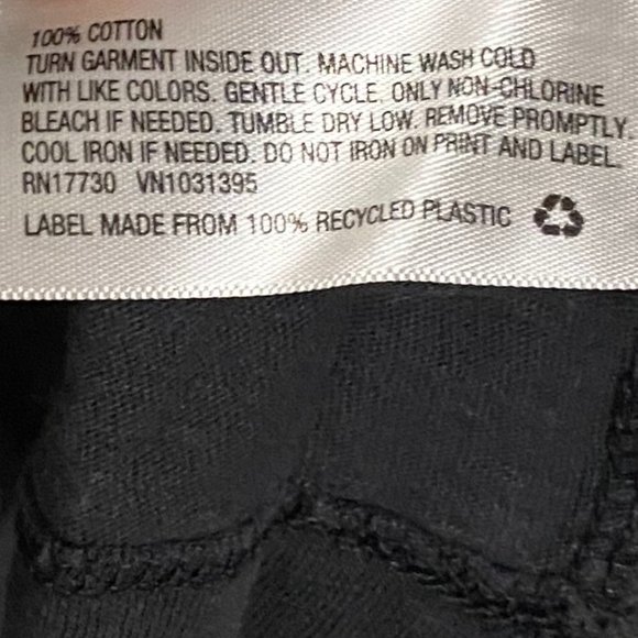 Universal Thread Spooky Shirt - Picture 5 of 6